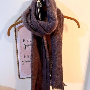 Universal Thread Scarf NWT